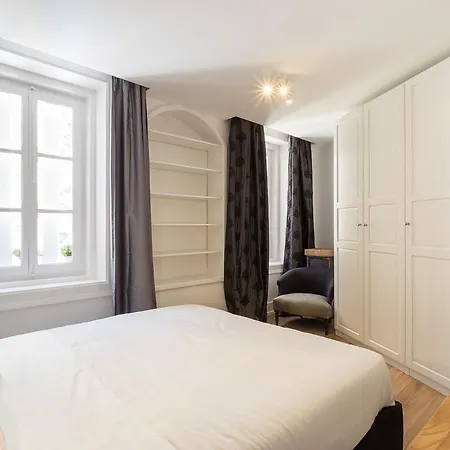 Estrela 13 - 4 Chambres Apartment Lisbon